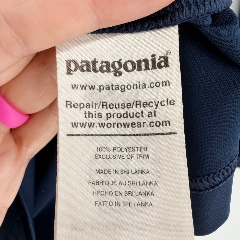 Patagonia Boys' Long-Sleeved Capilene Cool Daily T-Shirt Navy Wave Graphic Sz S - Picture 8 of 9